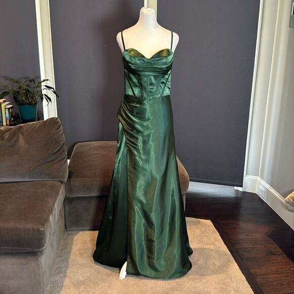 Women’s Green Full Length Prom Dress Criss Cross Back Straps Leg Slit Size 4 - Picture 1 of 14